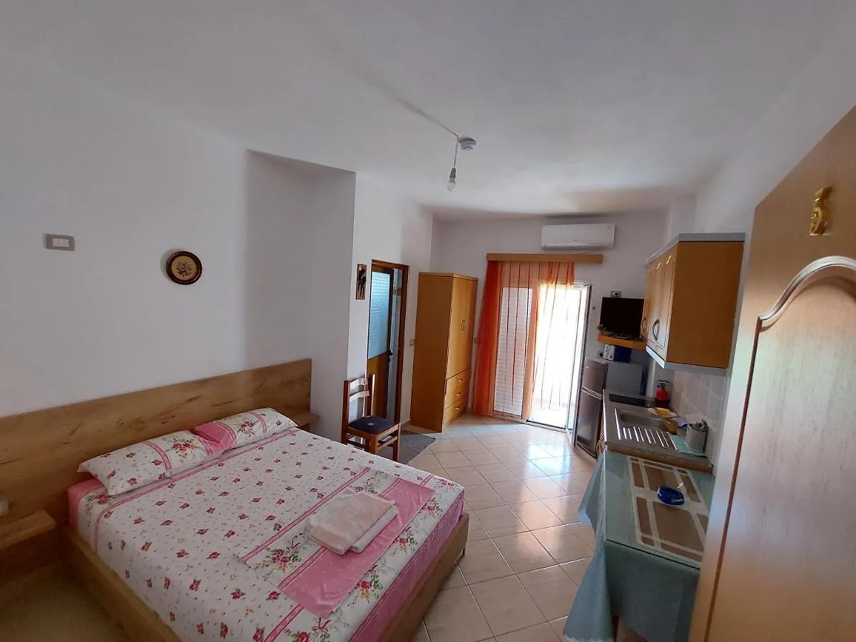 Villa Mihal Apartments Ksamil Albanië