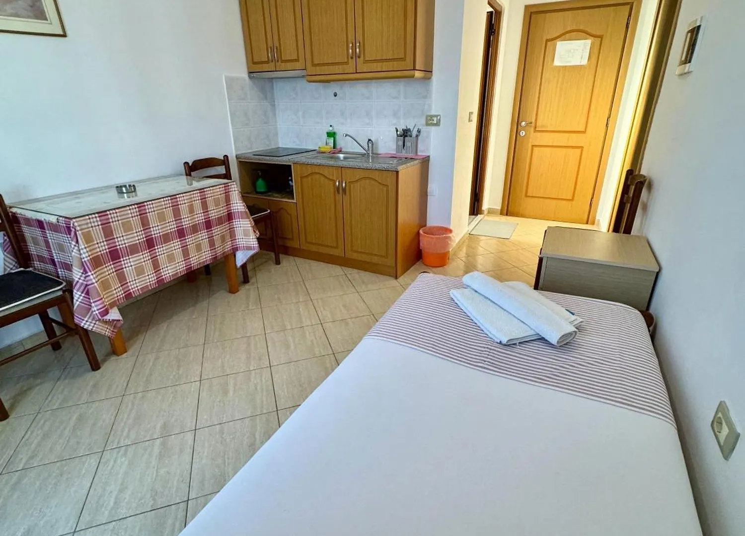 Villa Mihal Apartments Ksamil 0*,  Albania