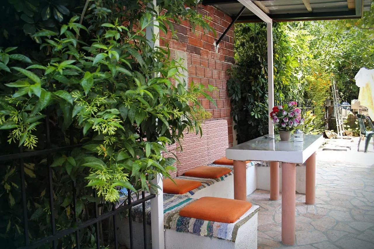 Villa Mihal Apartments Ksamil